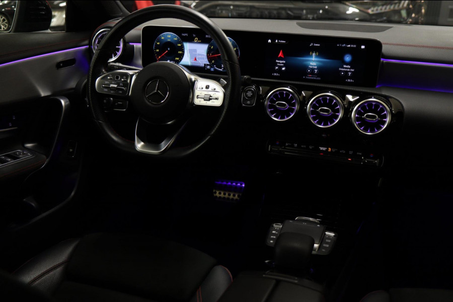 Mercedes-Benz CLA-Klasse 200 Business Solution AMG NAP/PANO/CAM/KEYLESS/LANEASSIST/VOL