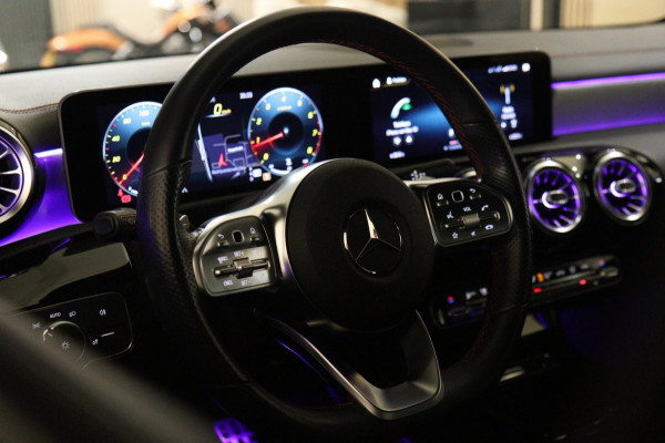 Mercedes-Benz CLA-Klasse 200 Business Solution AMG NAP/PANO/CAM/KEYLESS/LANEASSIST/VOL
