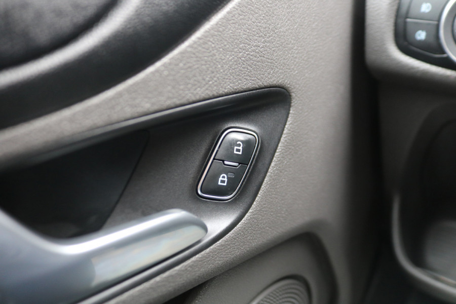 Ford Transit Custom 2.0 TDCI L2 H1 130pk Airco Apple Carplay