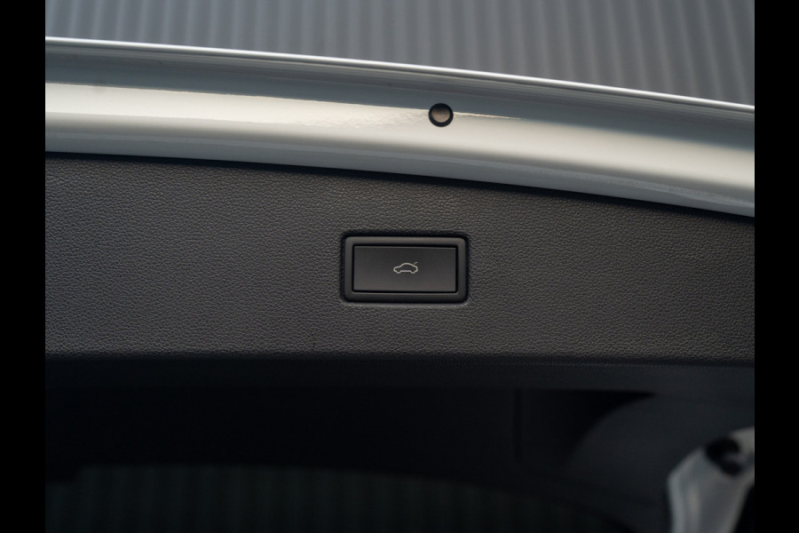 Volkswagen Tiguan 1.4 TSI eHybrid R-Line Business+ | 360 Camera | Panodak | 20'' | Keyless | Prijs Rijklaar!!