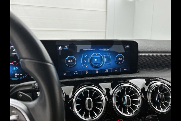 Mercedes-Benz A-Klasse 250 e Business Solution Luxury Limited (SFEERVERLICHTING, CAMERA, LEDER, 1e EIGENAAR, GOED ONDERHOUDEN)