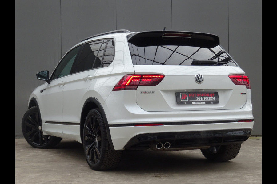 Volkswagen Tiguan 2.0 TSI 4Motion Highline Business R * CARPLAY * GOED ONDERH. !!