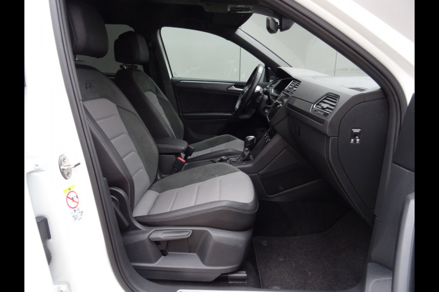 Volkswagen Tiguan 2.0 TSI 4Motion Highline Business R * CARPLAY * GOED ONDERH. !!