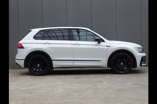 Volkswagen Tiguan 2.0 TSI 4Motion Highline Business R * CARPLAY * GOED ONDERH. !!