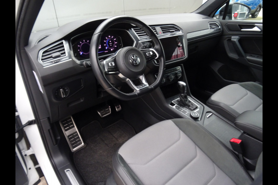 Volkswagen Tiguan 2.0 TSI 4Motion Highline Business R * CARPLAY * GOED ONDERH. !!