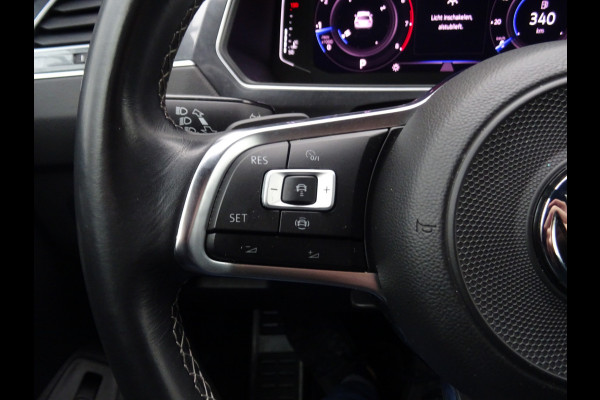 Volkswagen Tiguan 2.0 TSI 4Motion Highline Business R * CARPLAY * GOED ONDERH. !!