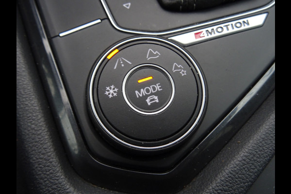 Volkswagen Tiguan 2.0 TSI 4Motion Highline Business R * CARPLAY * GOED ONDERH. !!