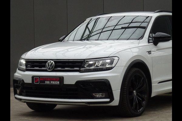 Volkswagen Tiguan 2.0 TSI 4Motion Highline Business R * CARPLAY * GOED ONDERH. !!