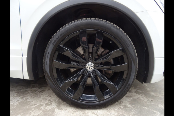 Volkswagen Tiguan 2.0 TSI 4Motion Highline Business R * CARPLAY * GOED ONDERH. !!