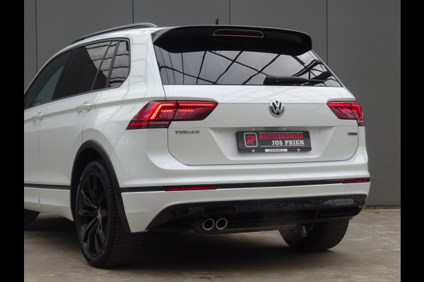 Volkswagen Tiguan 2.0 TSI 4Motion Highline Business R * CARPLAY * GOED ONDERH. !!