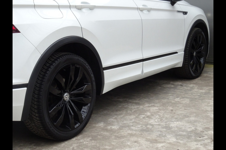 Volkswagen Tiguan 2.0 TSI 4Motion Highline Business R * CARPLAY * GOED ONDERH. !!