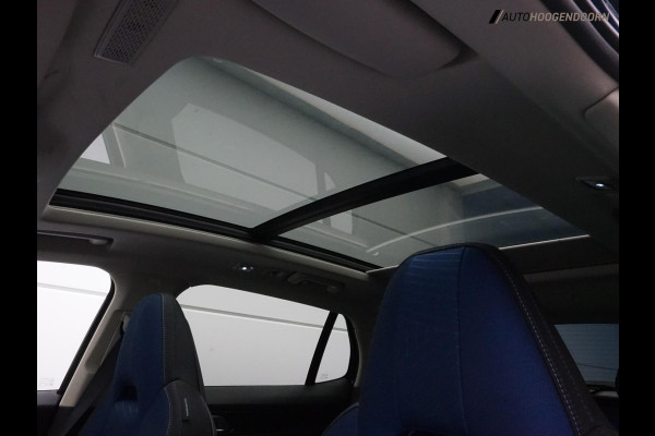 Lynk & Co 01 1.5 PHEV Luxe (PANORAMADAK,ADAPTIVE CRUISE,360 CAMERA,STOELVERWARMING,INFINITY SOUND,SFEERVERLICHTING,TOPCONDITIE)