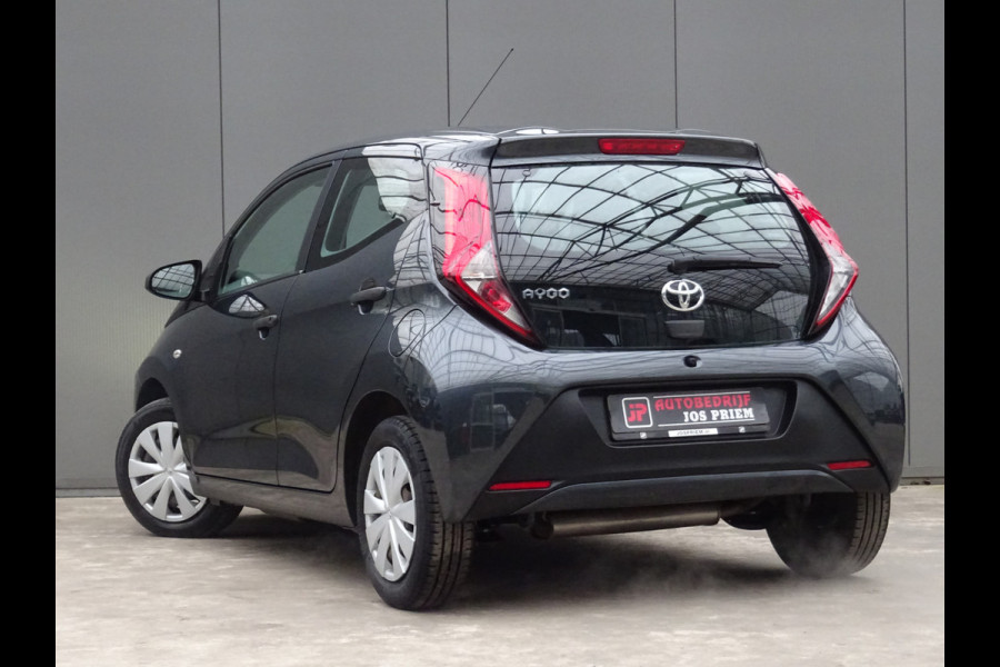 Toyota Aygo 1.0 VVT-i x-fun * BLUETOOTH * LED * GOED ONDERH. !!