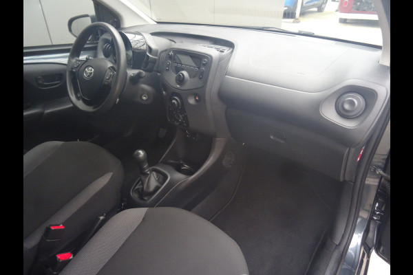Toyota Aygo 1.0 VVT-i x-fun * BLUETOOTH * LED * GOED ONDERH. !!