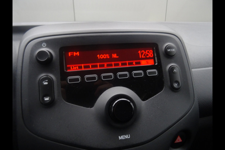 Toyota Aygo 1.0 VVT-i x-fun * BLUETOOTH * LED * GOED ONDERH. !!