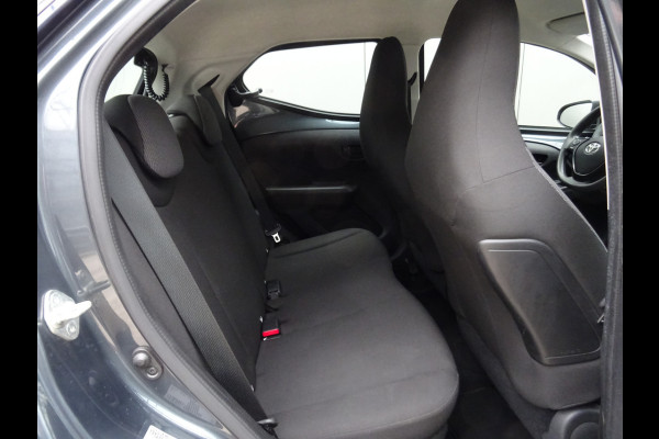 Toyota Aygo 1.0 VVT-i x-fun * BLUETOOTH * LED * GOED ONDERH. !!