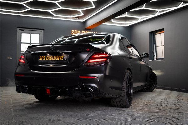 Mercedes-Benz E-Klasse AMG 63 S 4MATIC Premium Plus / Keramisch / Downpipes / Burmester / PPF / Pano / Luchtv. / Alarm / stoelverw/koeling / Mat wrap /  Vol optie