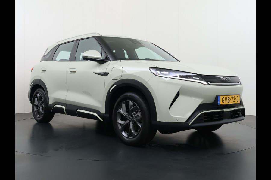 BYD ATTO 2 Boost 45 kWh DIRECT LEVERBAAR | Volledige BYD Fabrieksgarantie t/m 11-2030 of 150.000 km | Stoel & Stuurverwarming | Adaptieve Cruise | 360° Camera | Panoramadak | Dodehoekassistent | Origineel NL Auto