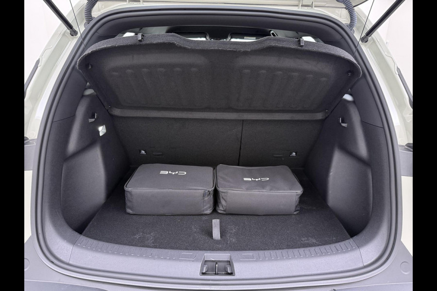 BYD ATTO 2 Boost 45 kWh DIRECT LEVERBAAR | Volledige BYD Fabrieksgarantie t/m 11-2030 of 150.000 km | Stoel & Stuurverwarming | Adaptieve Cruise | 360° Camera | Panoramadak | Dodehoekassistent | Origineel NL Auto