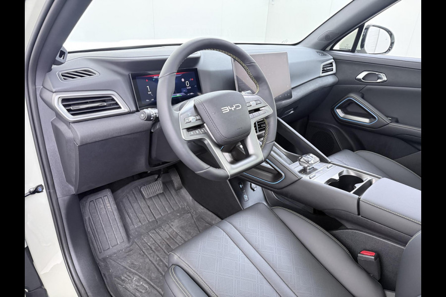 BYD ATTO 2 Boost 45 kWh DIRECT LEVERBAAR | Volledige BYD Fabrieksgarantie t/m 11-2030 of 150.000 km | Stoel & Stuurverwarming | Adaptieve Cruise | 360° Camera | Panoramadak | Dodehoekassistent | Origineel NL Auto