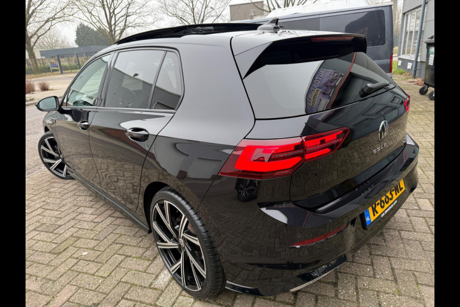Volkswagen Golf 1.5 eTSI 2022 R-LINE DSG PANO ACC SIDE-ASSLEDER ALCANTARA