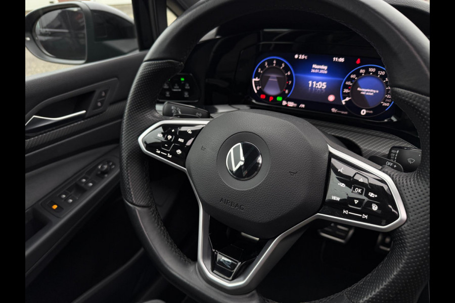 Volkswagen Golf 1.5 eTSI 2022 R-LINE DSG PANO ACC SIDE-ASSLEDER ALCANTARA