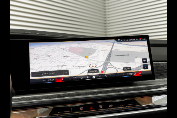 BMW i7 eDrive50 - M-Sport Pro - Skylounge - Stoelventilatie + Massage V+A - Individual Leder