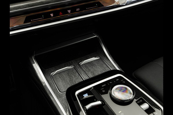 BMW i7 eDrive50 - M-Sport Pro - Skylounge - Stoelventilatie + Massage V+A - Individual Leder