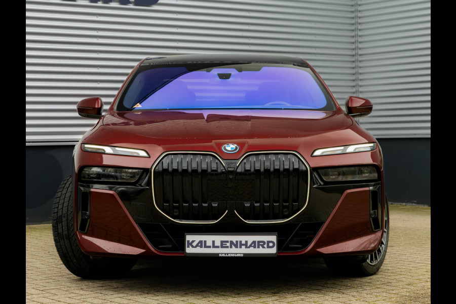 BMW i7 eDrive50 - M-Sport Pro - Skylounge - Stoelventilatie + Massage V+A - Individual Leder