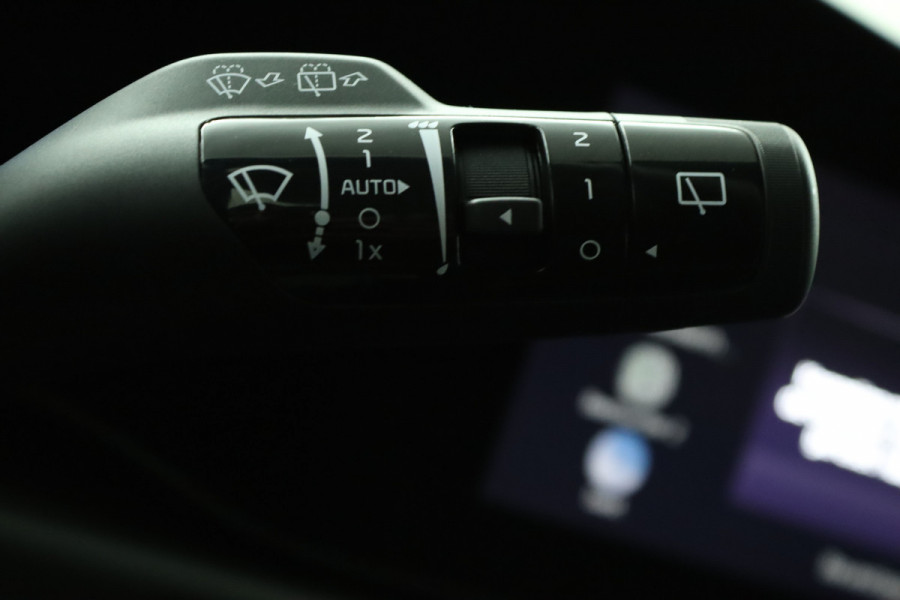 Kia Niro Launch Edition Apple Carplay/Android Auto - Cruise Control - Navigatie - Stoel/Stuur Verwarming - Stoel Verkoeling - Trekhaak - Fabrieksgarantie tot 09-2029