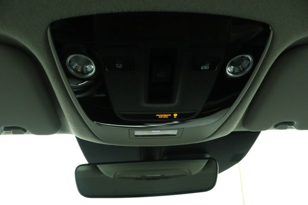 Kia Niro Launch Edition Apple Carplay/Android Auto - Cruise Control - Navigatie - Stoel/Stuur Verwarming - Stoel Verkoeling - Trekhaak - Fabrieksgarantie tot 09-2029