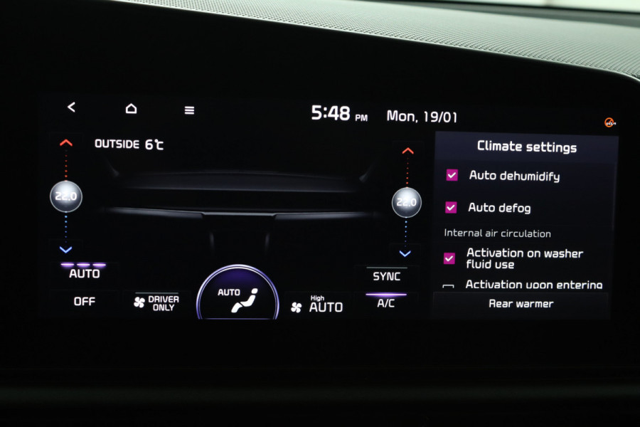 Kia Niro Launch Edition Apple Carplay/Android Auto - Cruise Control - Navigatie - Stoel/Stuur Verwarming - Stoel Verkoeling - Trekhaak - Fabrieksgarantie tot 09-2029