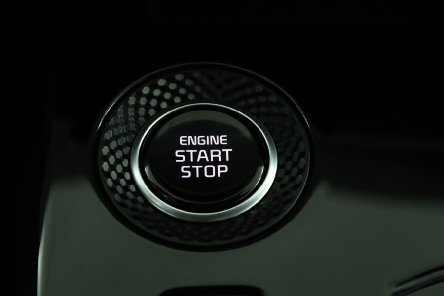 Kia Niro Launch Edition Apple Carplay/Android Auto - Cruise Control - Navigatie - Stoel/Stuur Verwarming - Stoel Verkoeling - Trekhaak - Fabrieksgarantie tot 09-2029