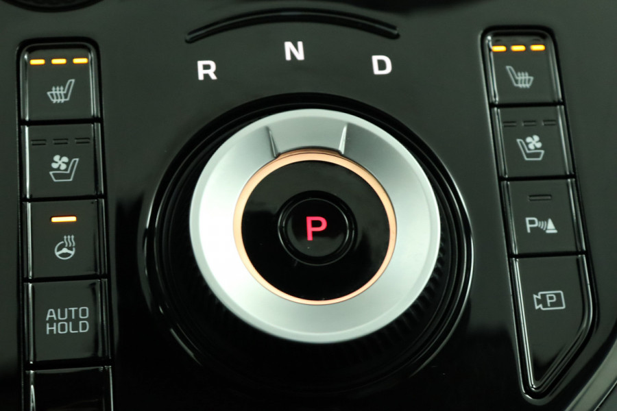 Kia Niro Launch Edition Apple Carplay/Android Auto - Cruise Control - Navigatie - Stoel/Stuur Verwarming - Stoel Verkoeling - Trekhaak - Fabrieksgarantie tot 09-2029