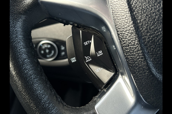 Ford Transit Connect 1.5 EcoBlue / L1H1 / 1e EIG. / TREKHAAK / INRICHTING / AIRCO / CRUISE / BLUETOOTH