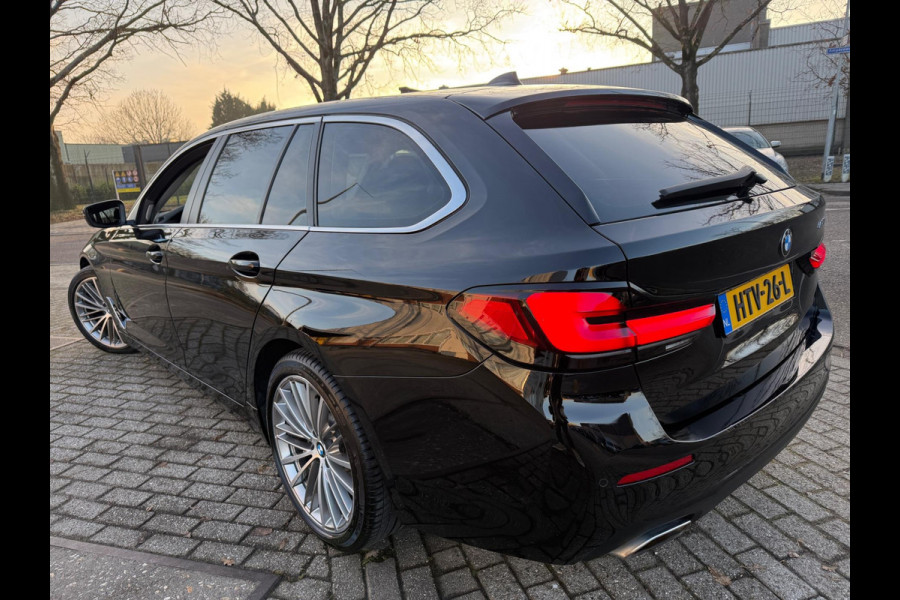 BMW 5 Serie Touring 530i HYBRID 2022 HIGH EXECUTIVE AUT LEDER CARPLAY LUXE
