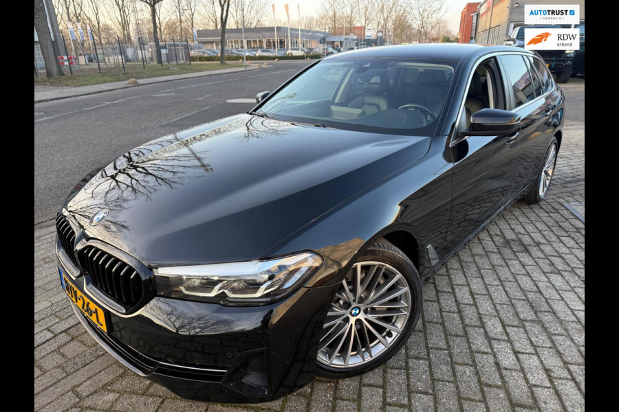 BMW 5 Serie Touring 530i HYBRID 2022 HIGH EXECUTIVE AUT LEDER CARPLAY LUXE