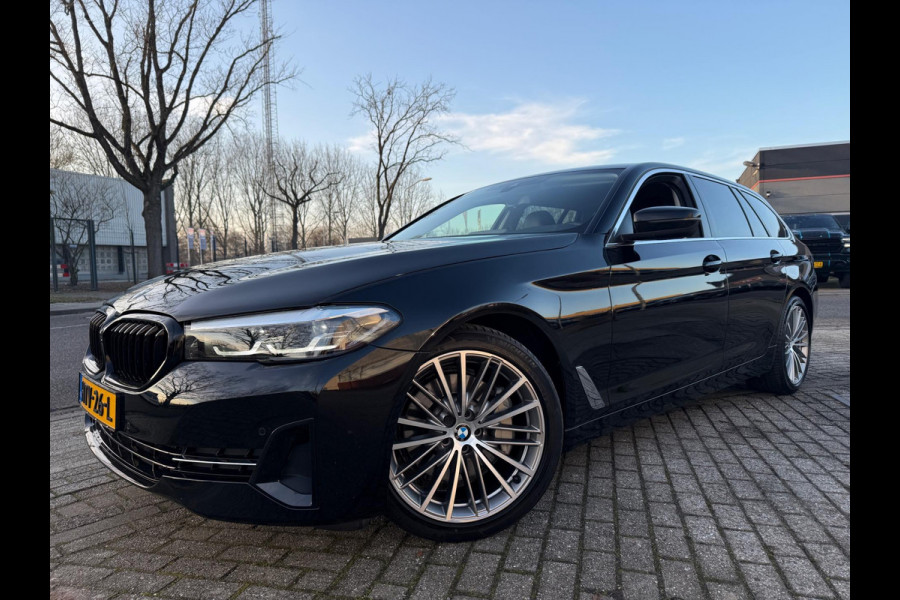 BMW 5 Serie Touring 530i HYBRID 2022 HIGH EXECUTIVE AUT LEDER CARPLAY LUXE