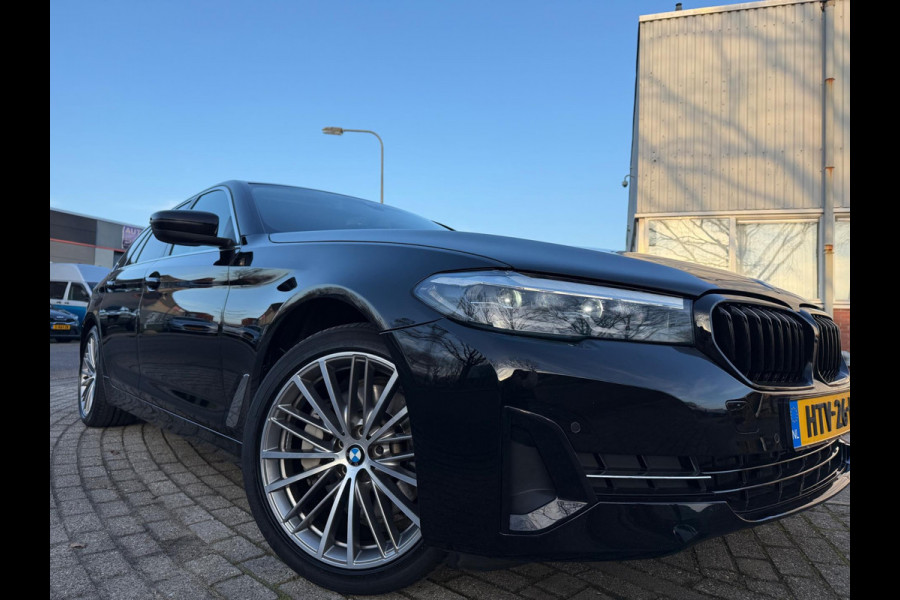 BMW 5 Serie Touring 530i HYBRID 2022 HIGH EXECUTIVE AUT LEDER CARPLAY LUXE