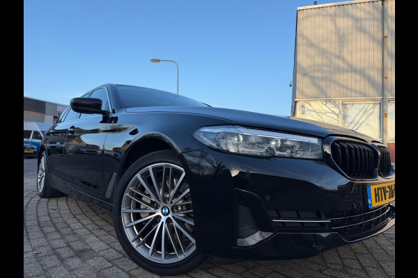 BMW 5 Serie Touring 530i HYBRID 2022 HIGH EXECUTIVE AUT LEDER CARPLAY LUXE