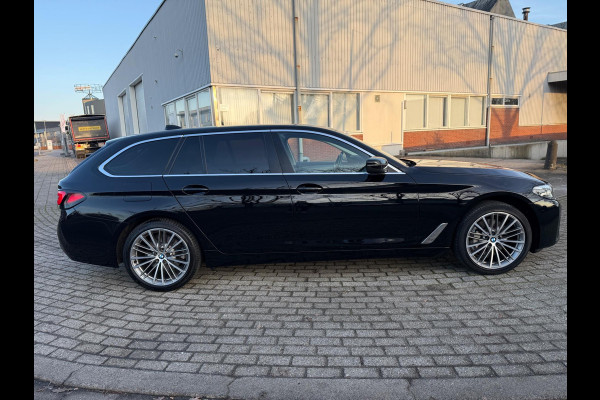 BMW 5 Serie Touring 530i HYBRID 2022 HIGH EXECUTIVE AUT LEDER CARPLAY LUXE