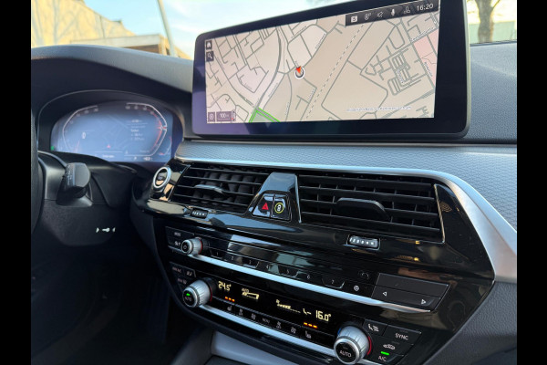 BMW 5 Serie Touring 530i HYBRID 2022 HIGH EXECUTIVE AUT LEDER CARPLAY LUXE