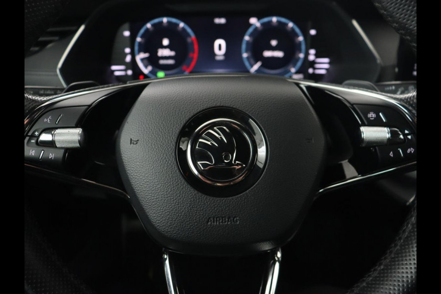 Škoda Octavia 1.0 e-TSI Sport | Trekhaak | Carplay | Navigatie | Sportstoelen | Full LED | 18'' | Parkeerhulp | Sfeerverlichting | Cruise control | Climate control | Bluetooth