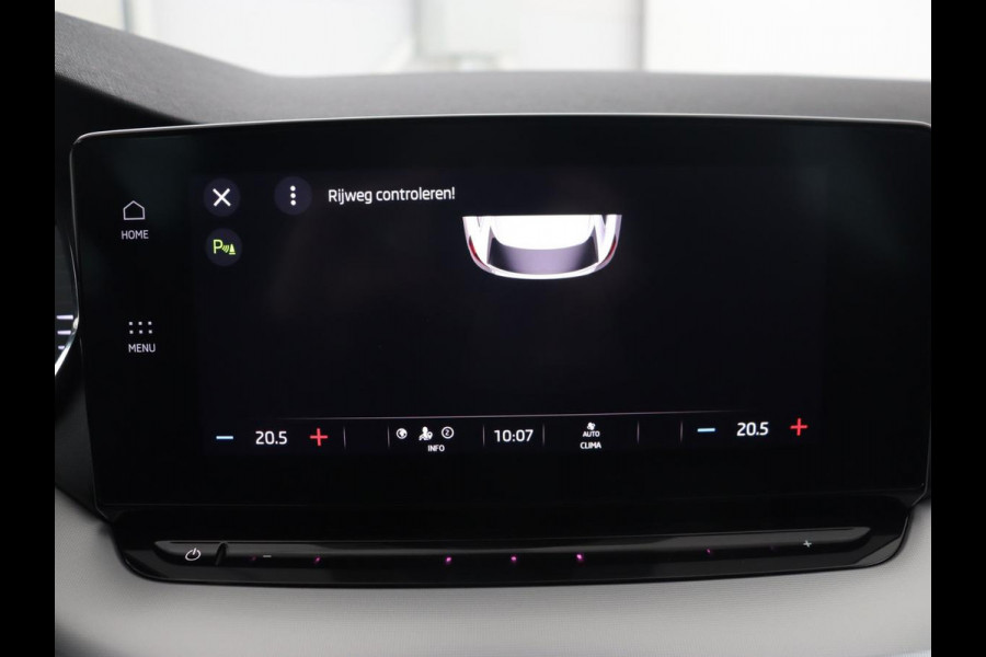 Škoda Octavia 1.0 e-TSI Sport | Trekhaak | Carplay | Navigatie | Sportstoelen | Full LED | 18'' | Parkeerhulp | Sfeerverlichting | Cruise control | Climate control | Bluetooth