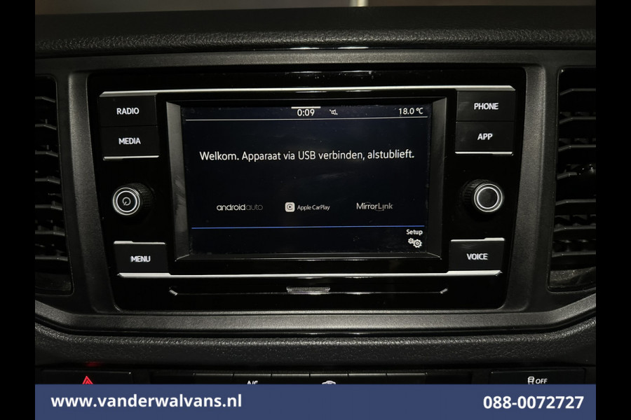 Volkswagen Crafter 2.0 TDI 141pk L3H3 L2H2 Euro6 Airco | Camera | Apple Carplay | Cruisecontrol Android Auto, Parkeersensoren, Bijrijdersbank, 3000kg Trekvermogen, zilver