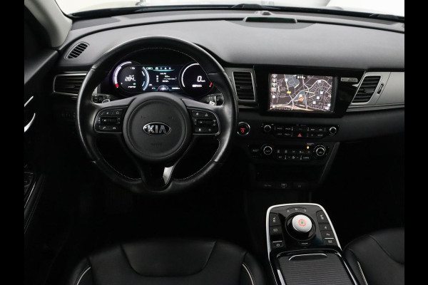 Kia e-Niro ExecutiveLine 64 kWh | SOH 100% | Leder | Stoelventilatie | Adaptive cruise | Camera | Warmtepomp | Trekhaak | Achterbankverwarming | Carplay | Full LED | Keyless | Navigatie | JBL Sound
