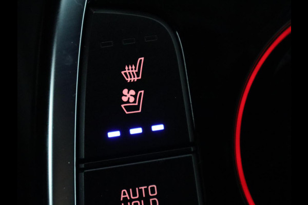 Kia e-Niro ExecutiveLine 64 kWh | SOH 100% | Leder | Stoelventilatie | Adaptive cruise | Camera | Warmtepomp | Trekhaak | Achterbankverwarming | Carplay | Full LED | Keyless | Navigatie | JBL Sound