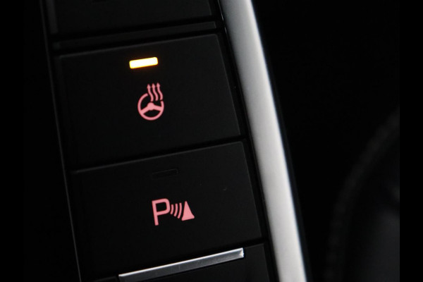 Kia e-Niro ExecutiveLine 64 kWh | SOH 100% | Leder | Stoelventilatie | Adaptive cruise | Camera | Warmtepomp | Trekhaak | Achterbankverwarming | Carplay | Full LED | Keyless | Navigatie | JBL Sound