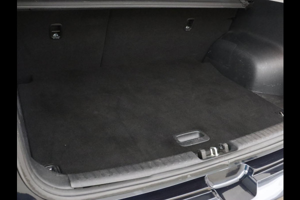 Kia e-Niro ExecutiveLine 64 kWh | SOH 100% | Leder | Stoelventilatie | Adaptive cruise | Camera | Warmtepomp | Trekhaak | Achterbankverwarming | Carplay | Full LED | Keyless | Navigatie | JBL Sound