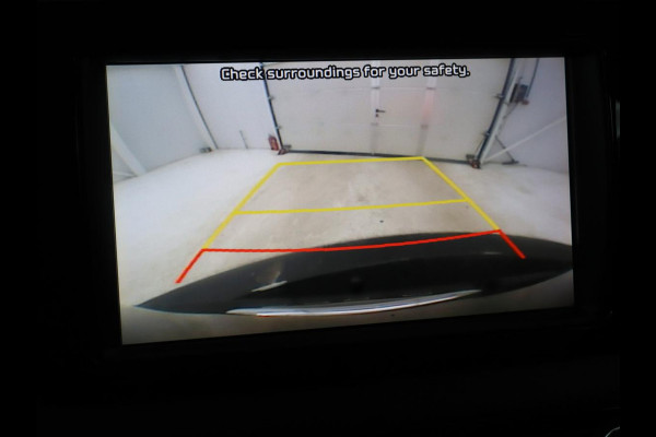 Kia e-Niro ExecutiveLine 64 kWh | SOH 100% | Leder | Stoelventilatie | Adaptive cruise | Camera | Warmtepomp | Trekhaak | Achterbankverwarming | Carplay | Full LED | Keyless | Navigatie | JBL Sound